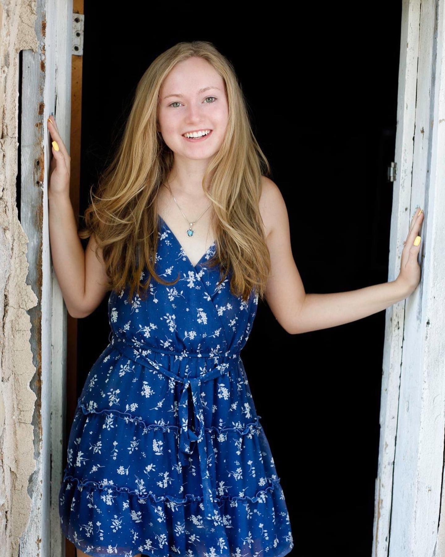 Senior portrait photography